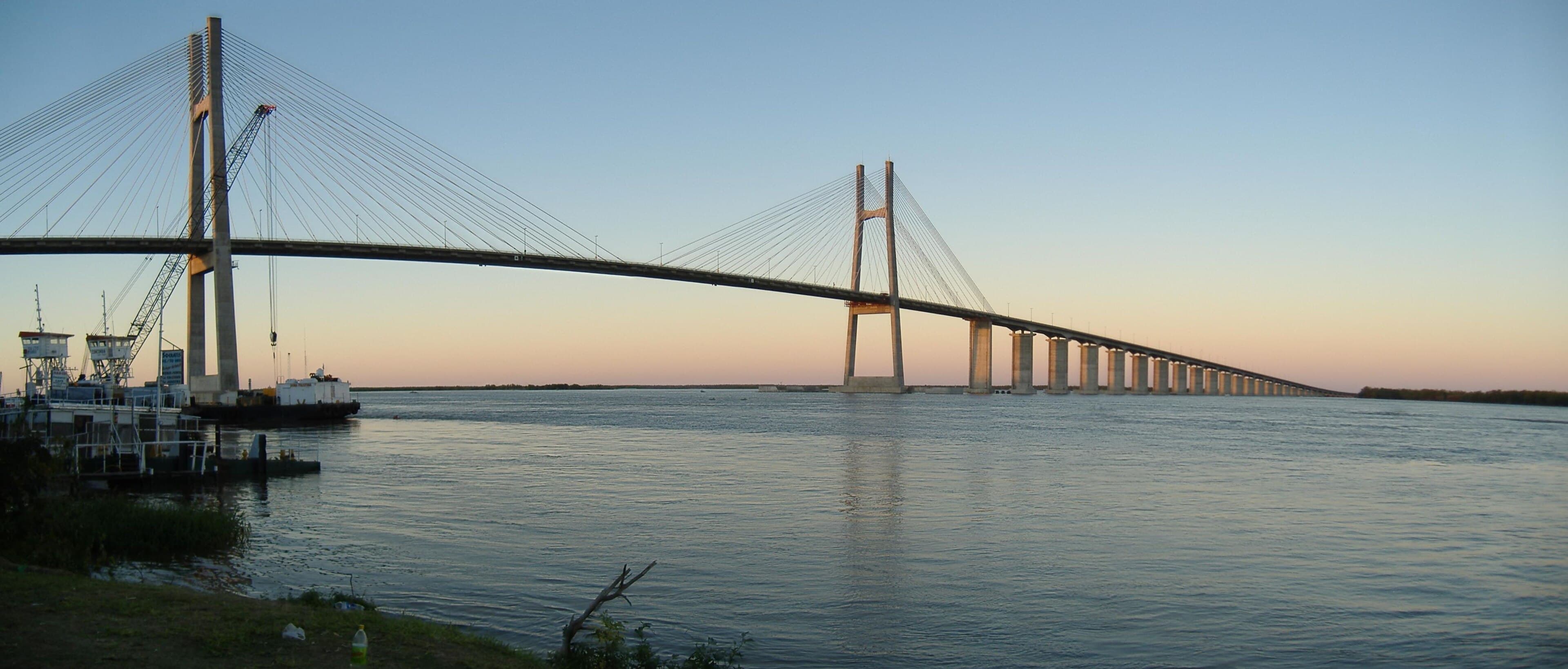 Puente Rosario-Victoria sobre el delta del Paraná
